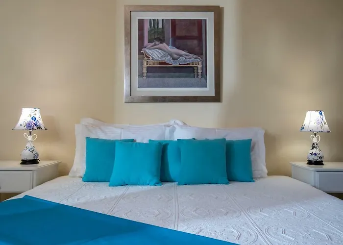 Anerocuru By Chania *